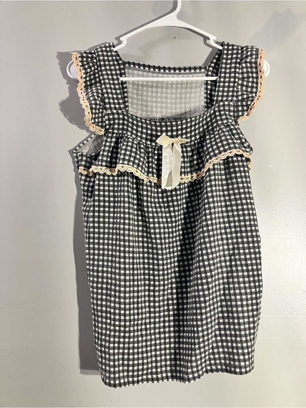 Amazon Black and White Gingham Ruffle Sleeveless Top with Cream Trim